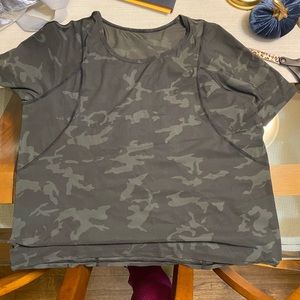 Lululemon Tee